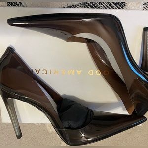 Beautiful Brand New Good American Pumps!!